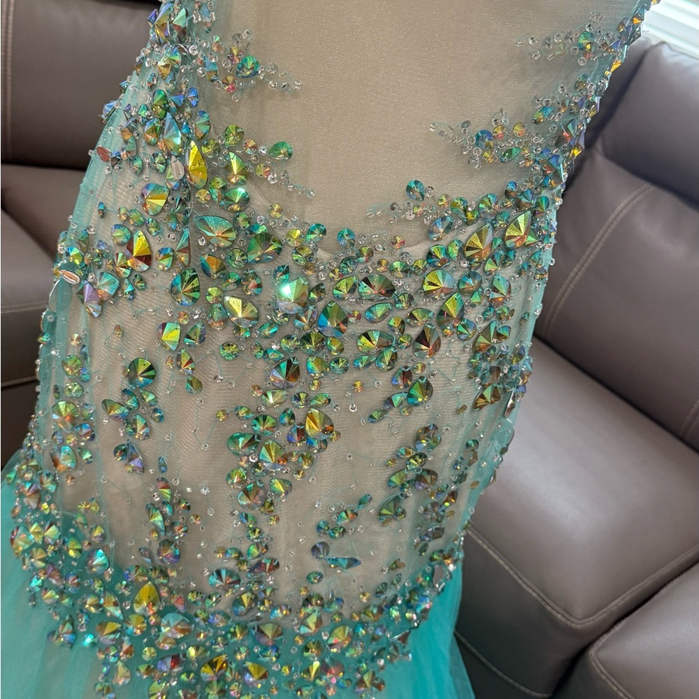 2 CUTE Stunning Beaded Turquoise Gown - Picture 4 of 7
